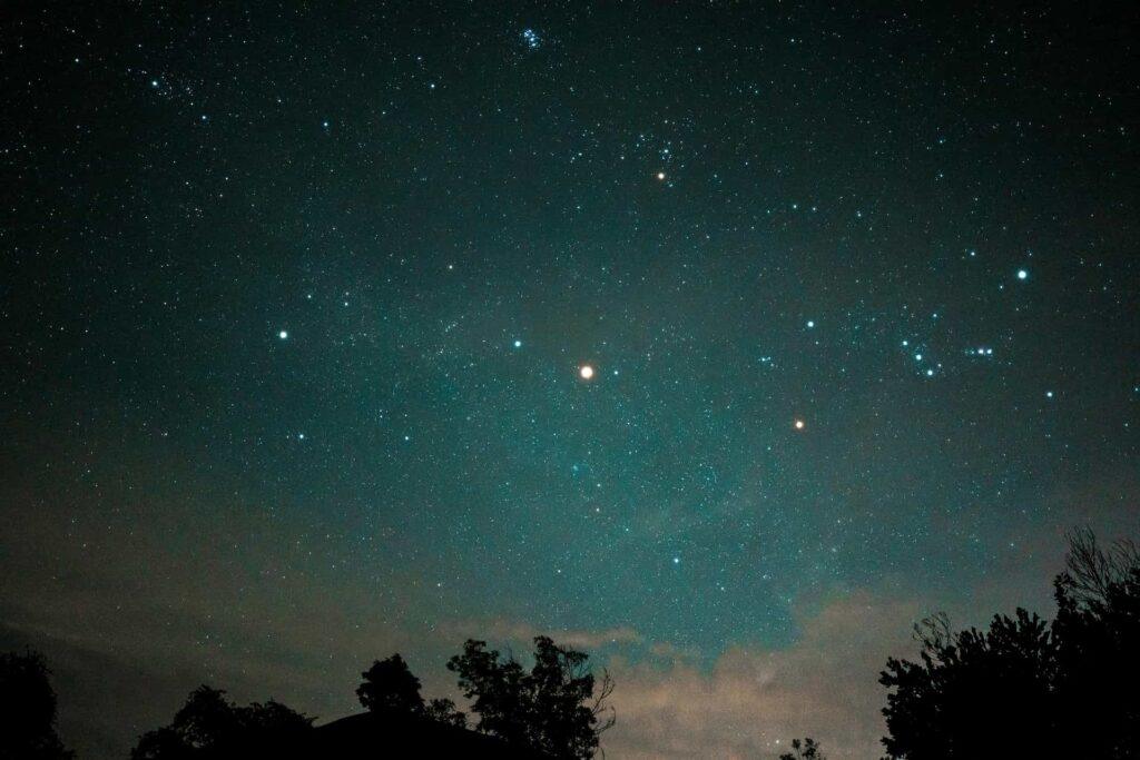 Ουρανός στους Διδύμους: Τα 3+3 Ζώδια που Αλλάζουν Ζωή 3 Ουρανός στους Διδύμους: Τα 3+3 Ζώδια που Αλλάζουν Ζωή 2